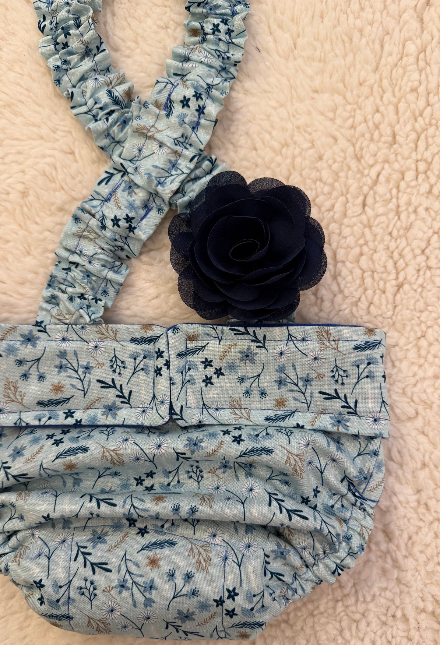 Conjunto de funda de pañal para bulldog francés hembra sin orificio para la cola con tirantes, pantalones térmicos para perra, para mamá perra